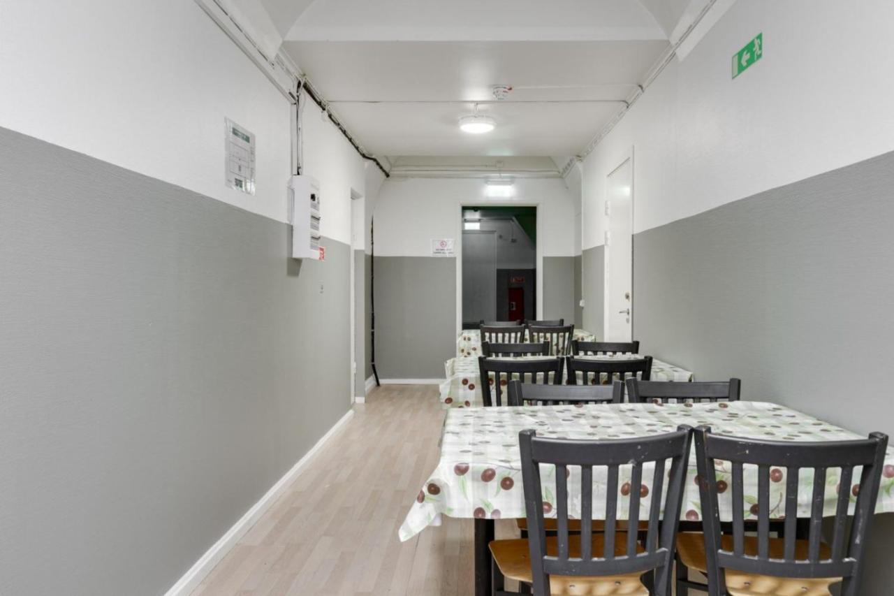 Hotell Hof Еребру Екстер'єр фото