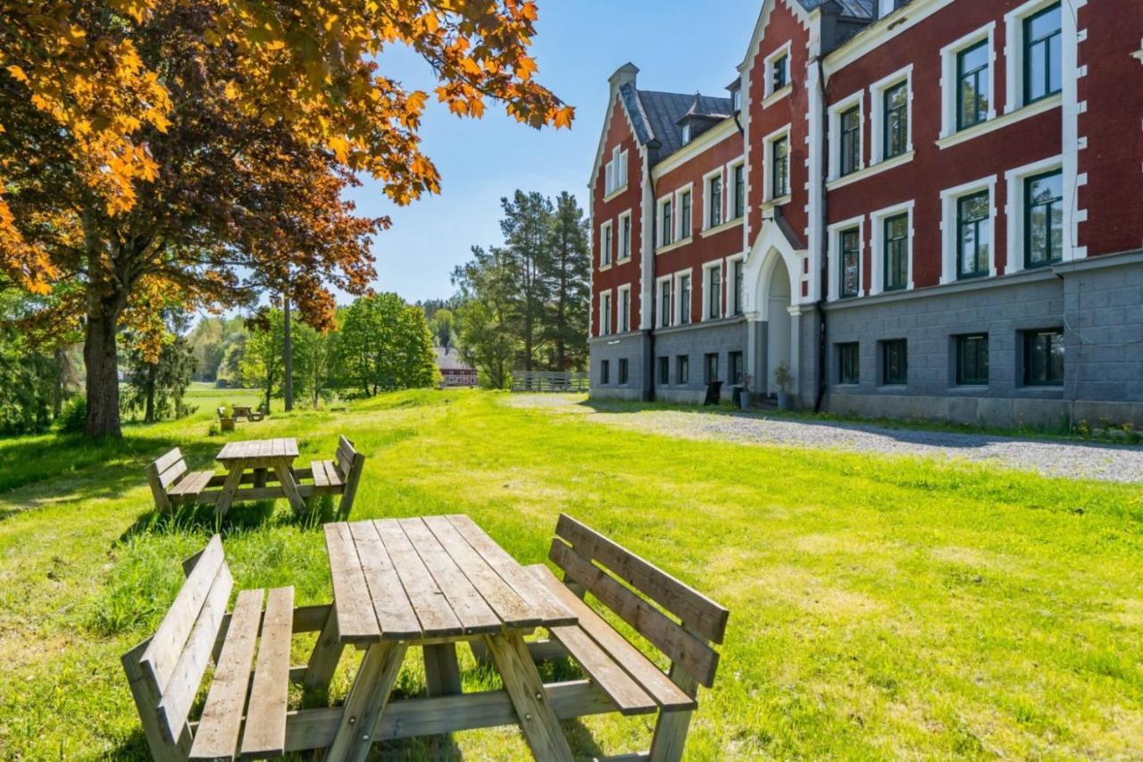 Hotell Hof Еребру Екстер'єр фото